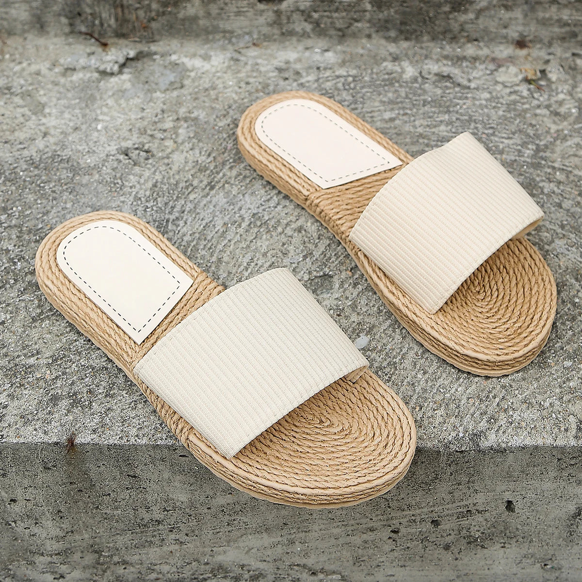 Women's fashion trend non-slip wear comfortable soft soled flat sandals flip-flops